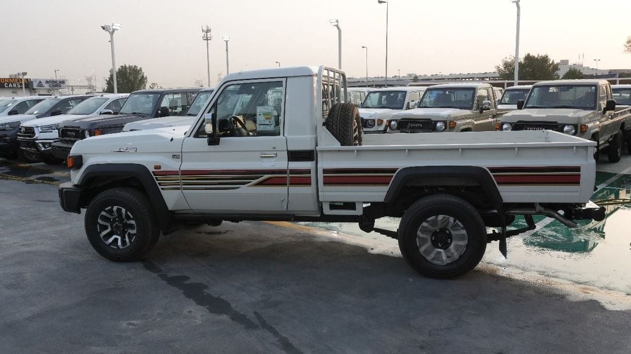تويوتا لاند كروزر بيك آب تويوتا شاص سنغل كابينة ديزل اوتوماتيك