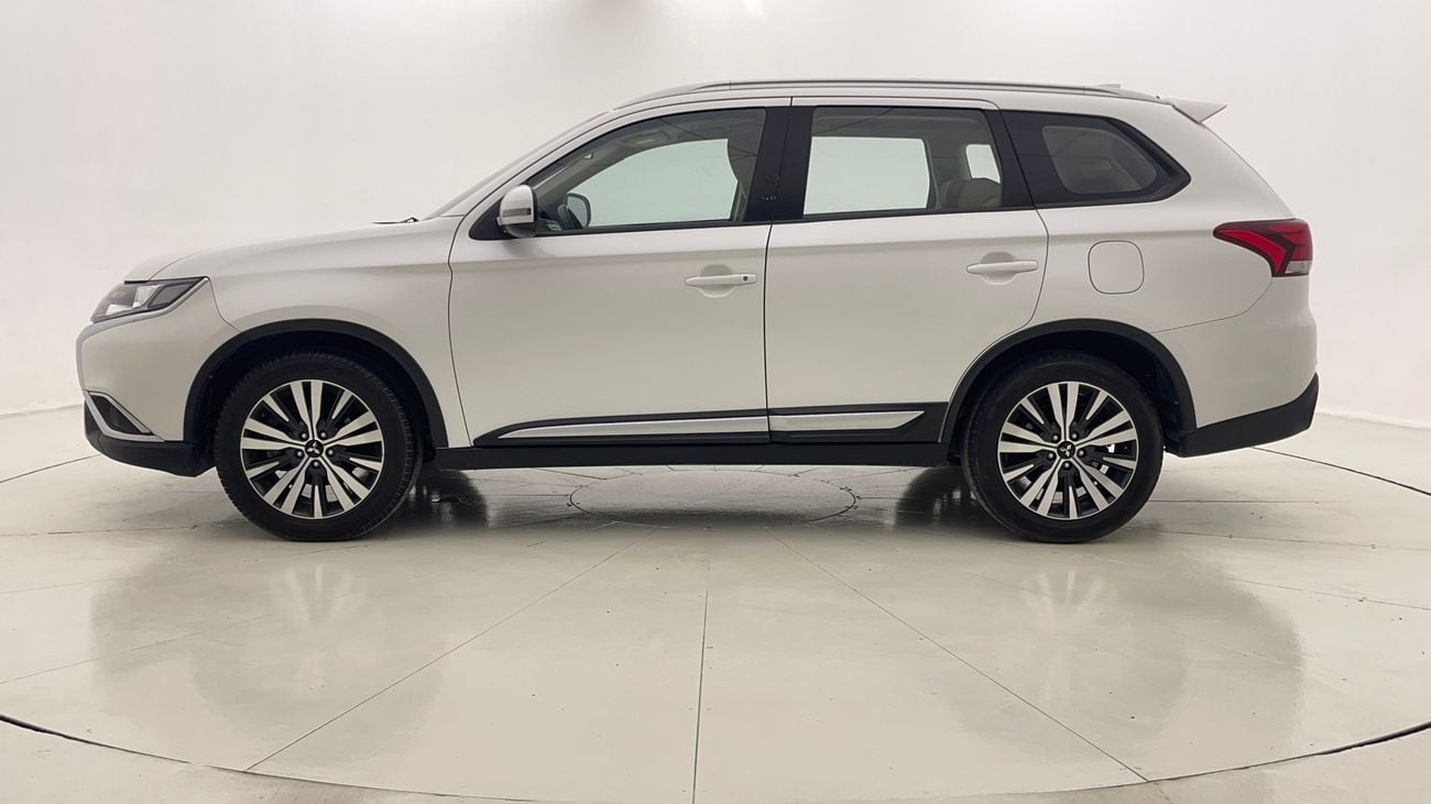 ميتسوبيشي آوتلاندر GLX MID LINE 2.4 | بدون دفعة مقدمة | اختبار القيادة في المنزل