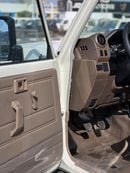 Toyota Land Cruiser 70 GRJ78 4.0L PETROL M/T 9 SEATER HARDTOP GCC SPECIFICATION