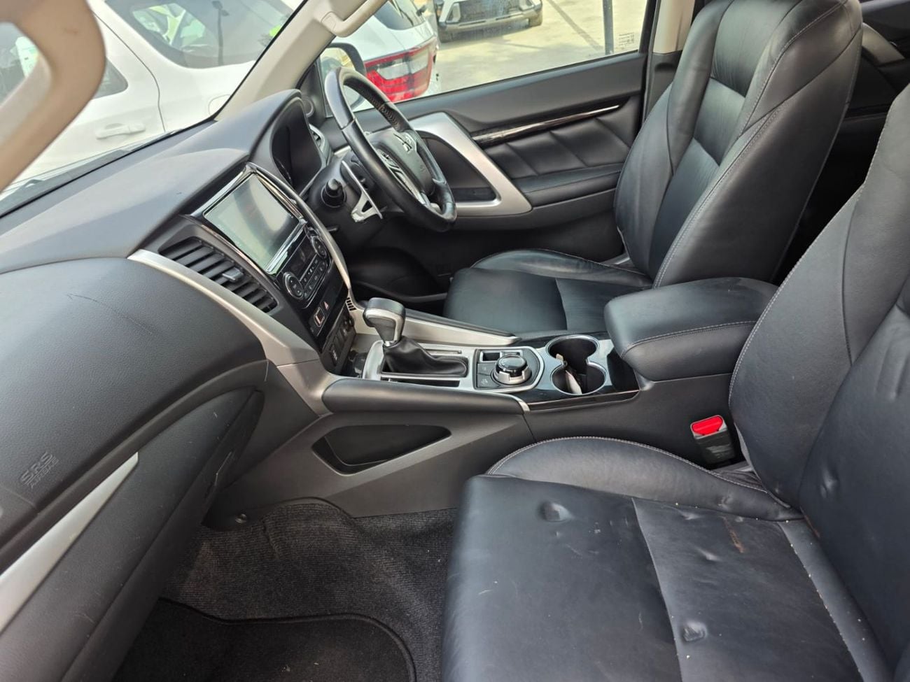 Mitsubishi Pajero diesel Pajero right hand drive for export only