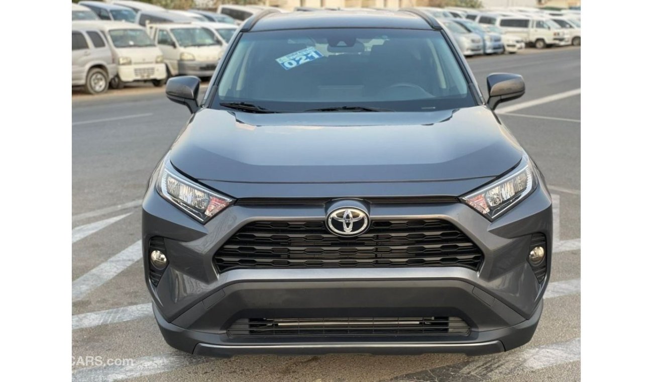 Toyota RAV4 2019 Toyota Rav4 LE With Rims MidOption / EXPORT ONLY / فقط للتصدير