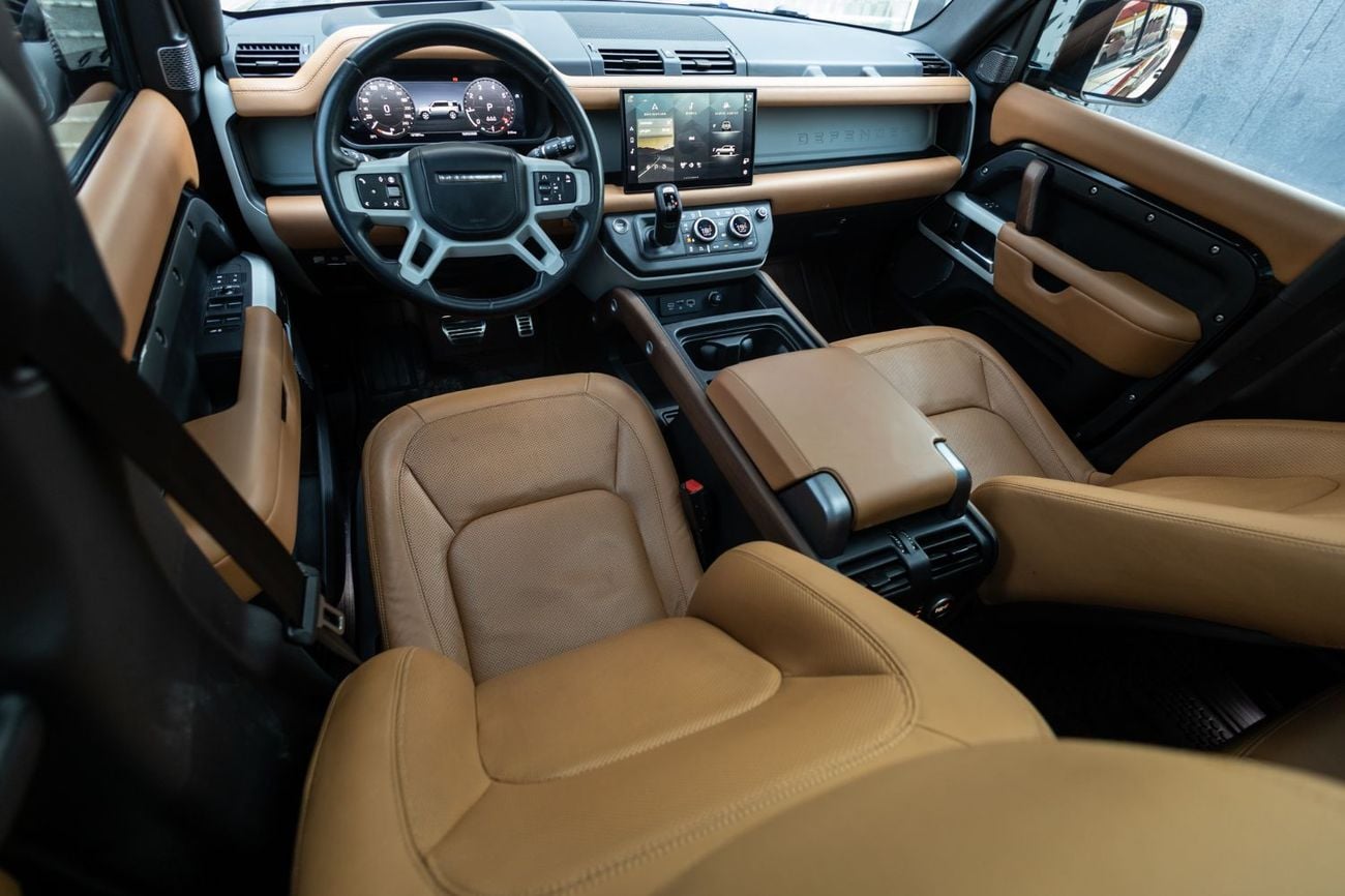 Land Rover Defender P400 90 HSE 3.0L (5 Seater)