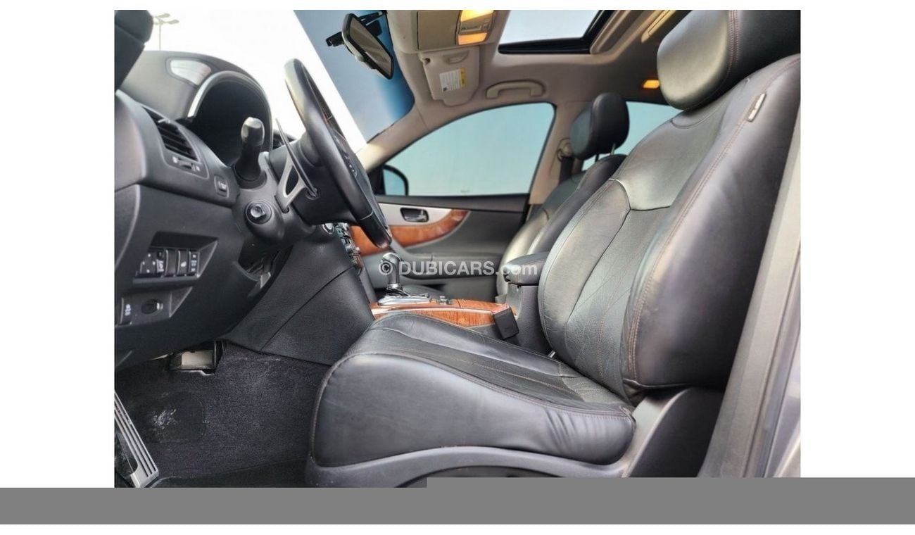 Infiniti QX70