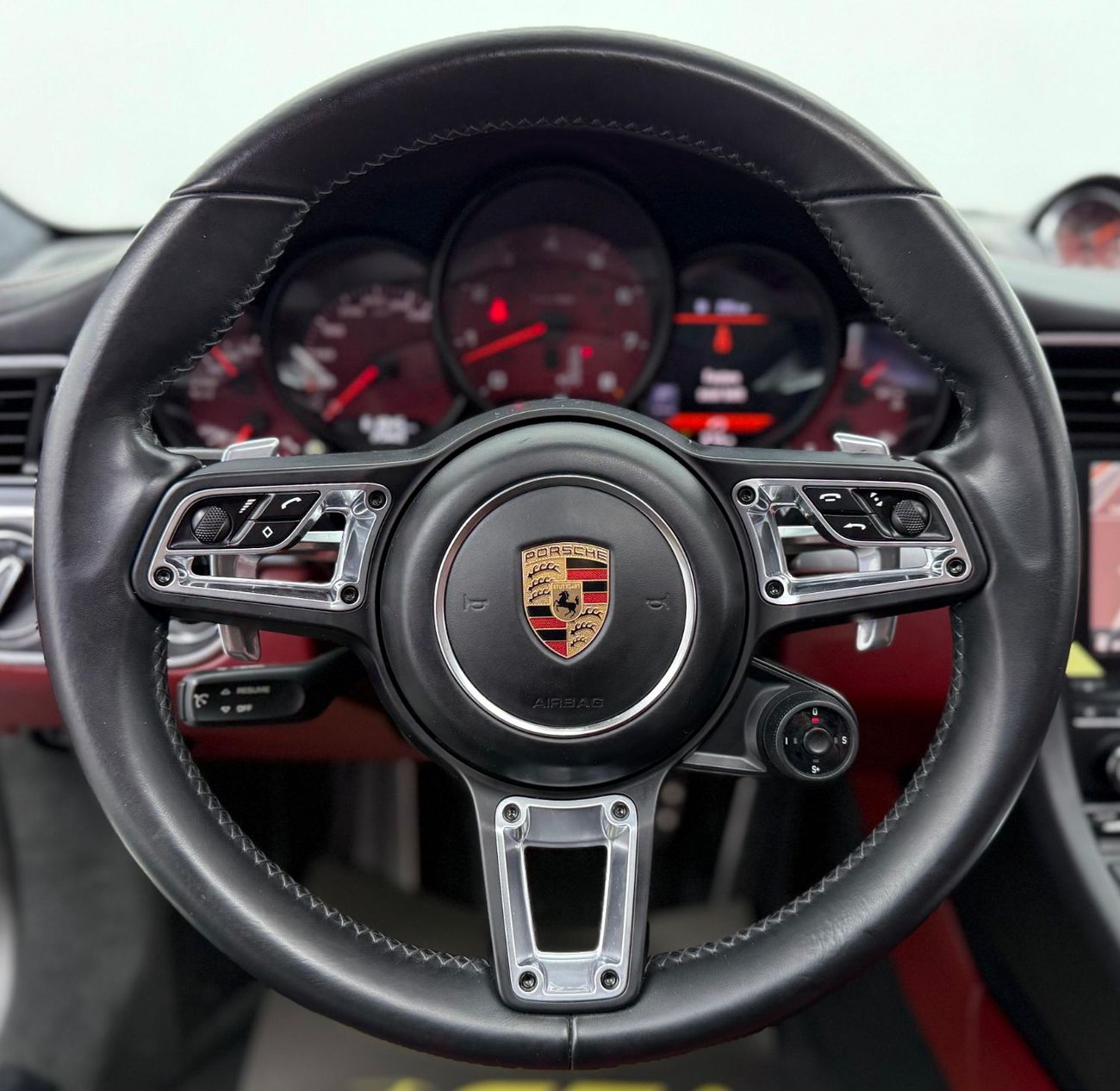 بورش 911 2017 Porsche 911 Carrera S, Full Service History, Sport Chrono Package, Excellent Condition, GCC