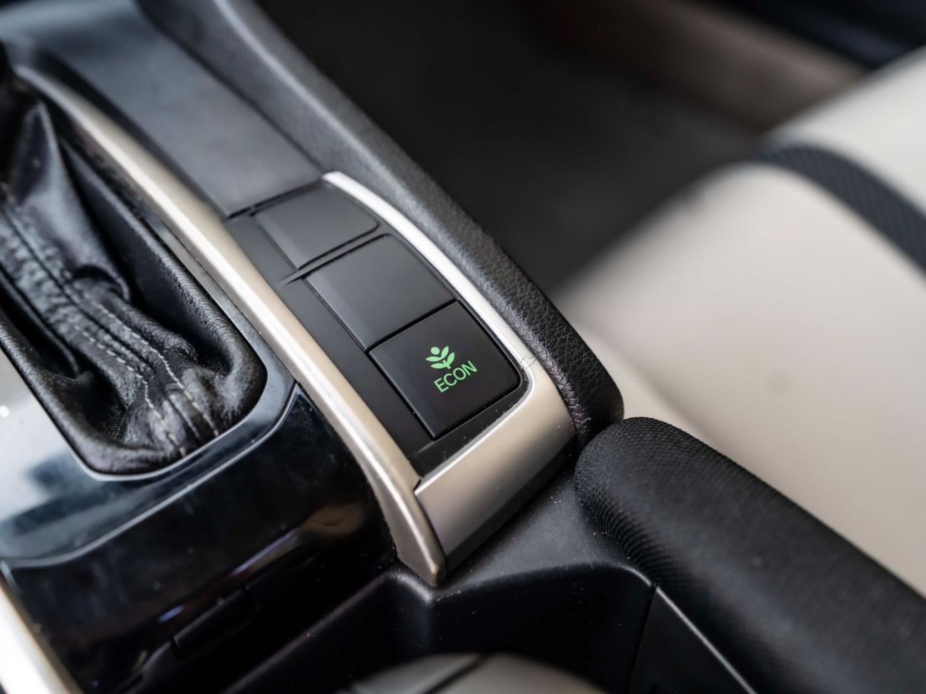 هوندا سيفيك EX 2.0L