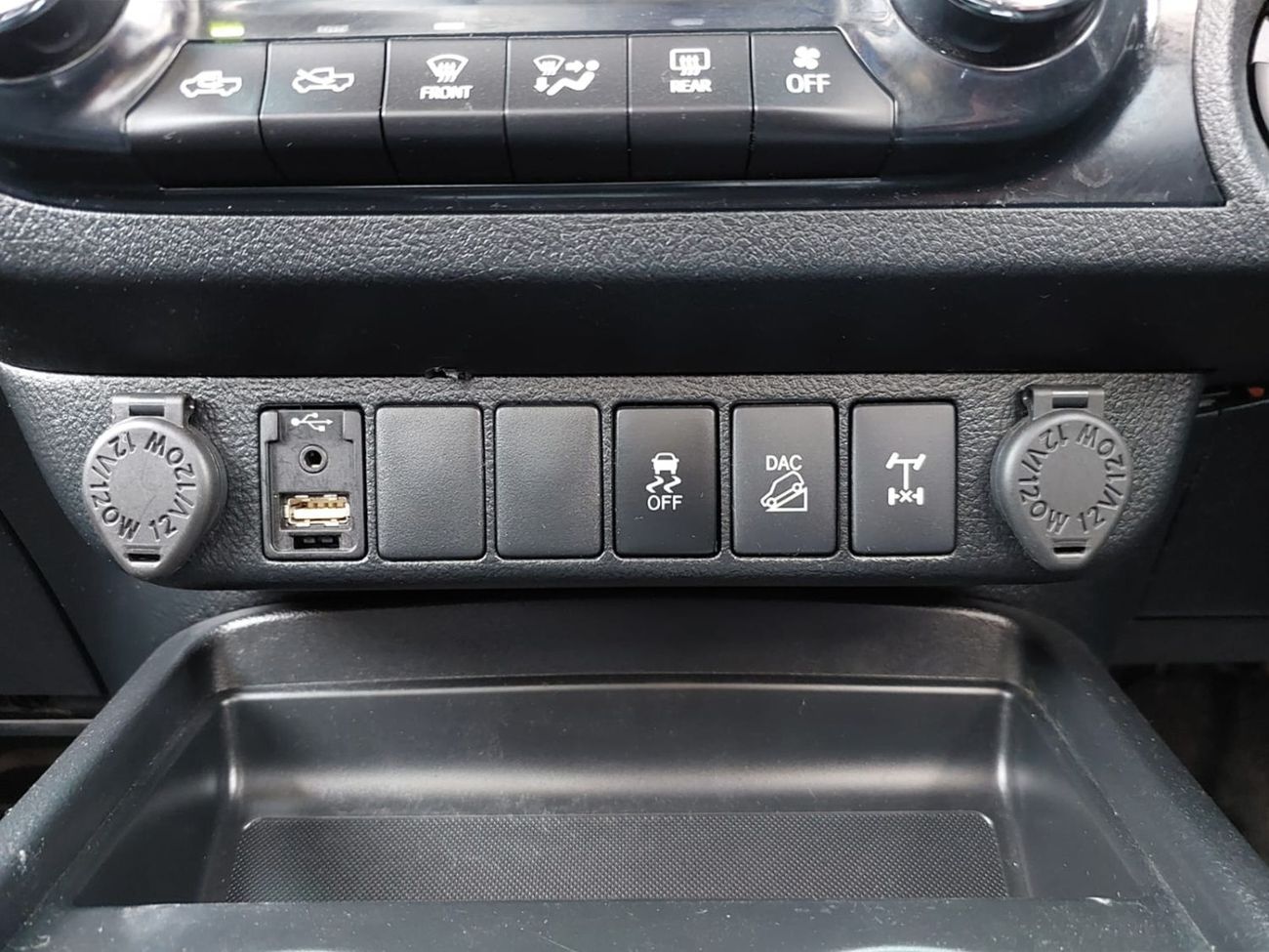 Toyota Hilux TOYOTA HILUX PICK UP RHD 2019 MODEL 2.8 L DIESEL AUTOMATIC(PM21706)