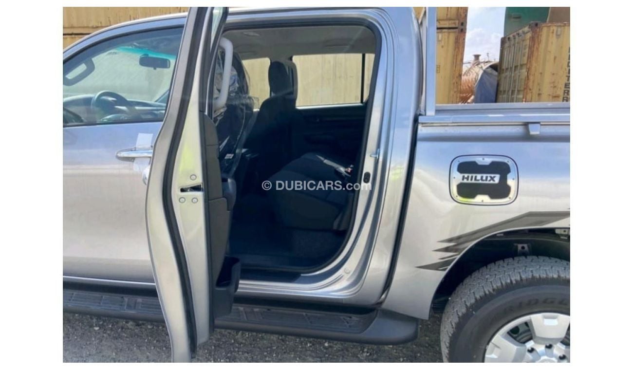 تويوتا هيلوكس MID OPTIONS 2.4L DIESEL 6M/T 4WD