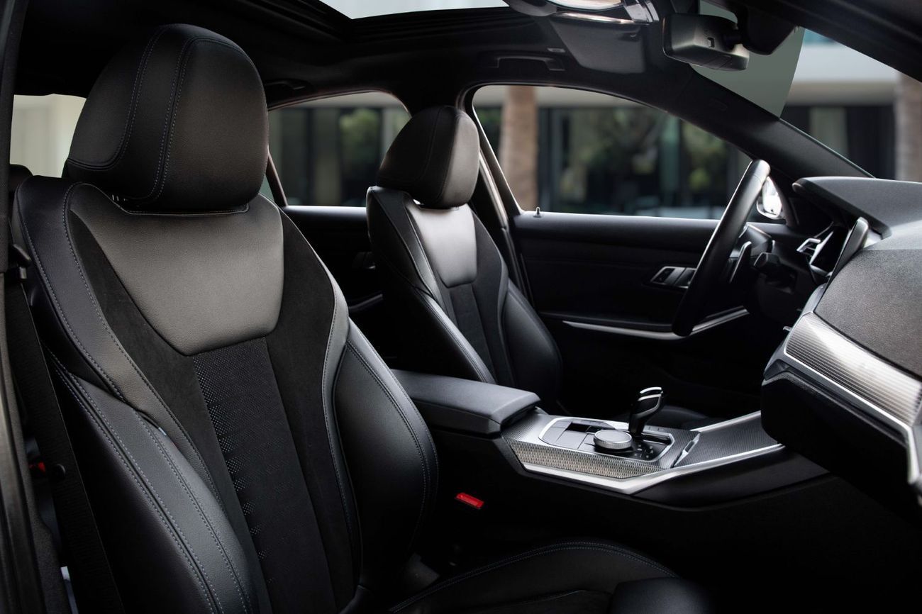 BMW 330i 2,252 P.M  | 0% Downpayment | M-Kit | Under Warranty!