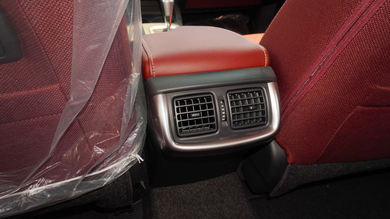 تويوتا هيلوكس SR5  2.7L  4WD A/T