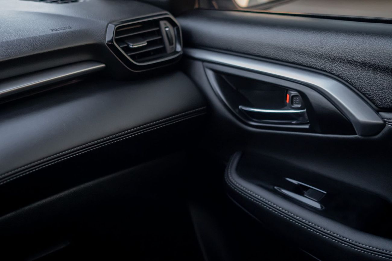 Suzuki Grand Vitara GLX - GCC - V4 HYBRID - LOW MIL