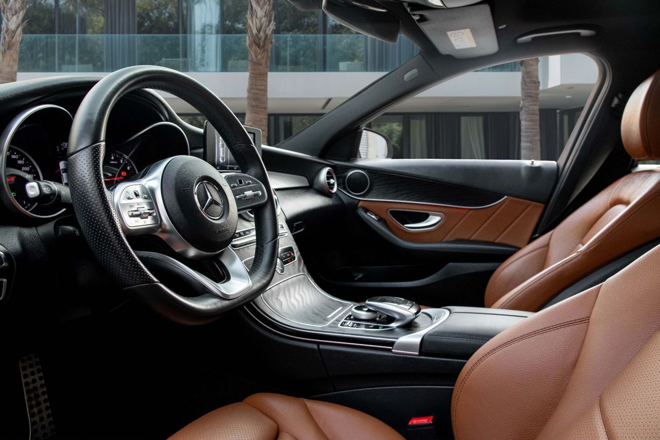 Mercedes-Benz C 200 C200 | 2,046 P.M  | 0% Downpayment | AMG Line | S/Roof | L/Seats