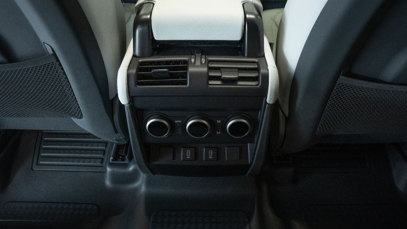 لاند روفر ديفندر 2026 | BRAND NEW (FOR EXPORT) | LAND ROVER DEFENDER - 110 X-DYNAMIC HSE | 0 KM MILEAGE | GCC SPECS