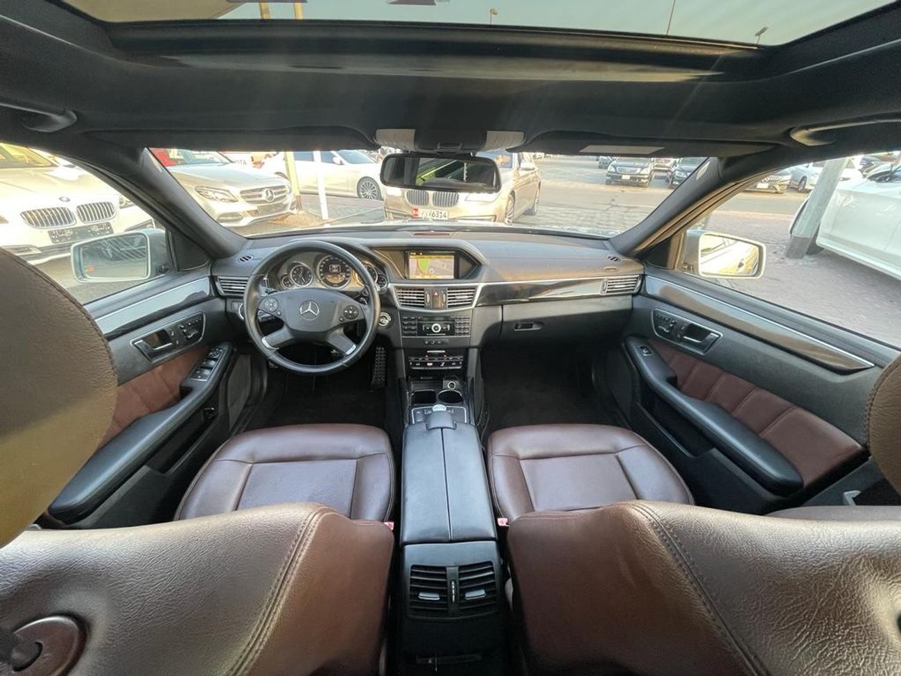 Mercedes-Benz E300 Avantgarde Mercedes E300 AMG_GCC_2012_Excellent Condition _Full option