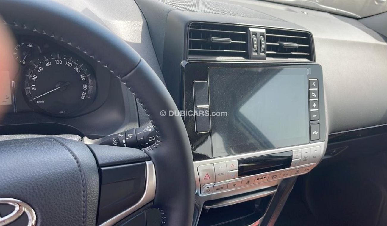 Toyota Prado VXR VXR VXR TOYOTA PRADO 2022 VXR SILVER