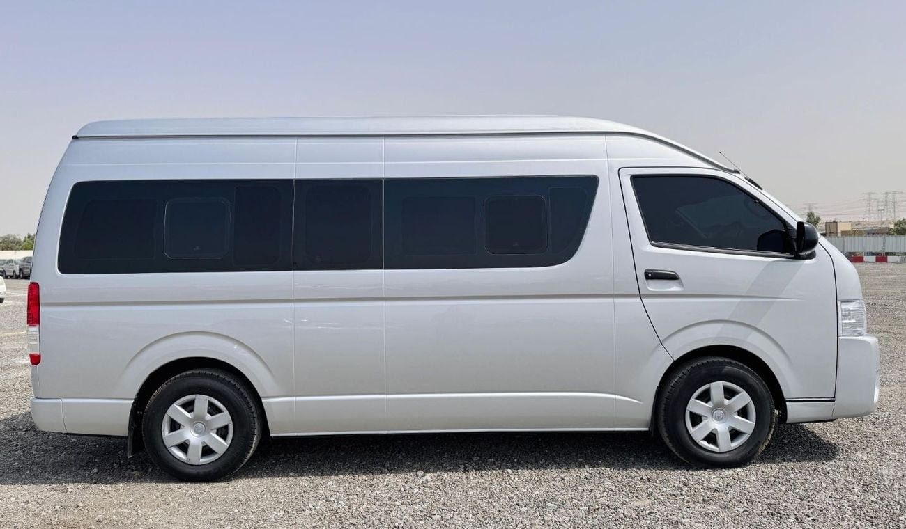 Toyota Hiace GOOD CONDITION | RHD | 2018 | 3.0L DIESEL ENGINE | 12 SEATERS | AUTOMATIC TRANSMISSION | DIGITAL REA