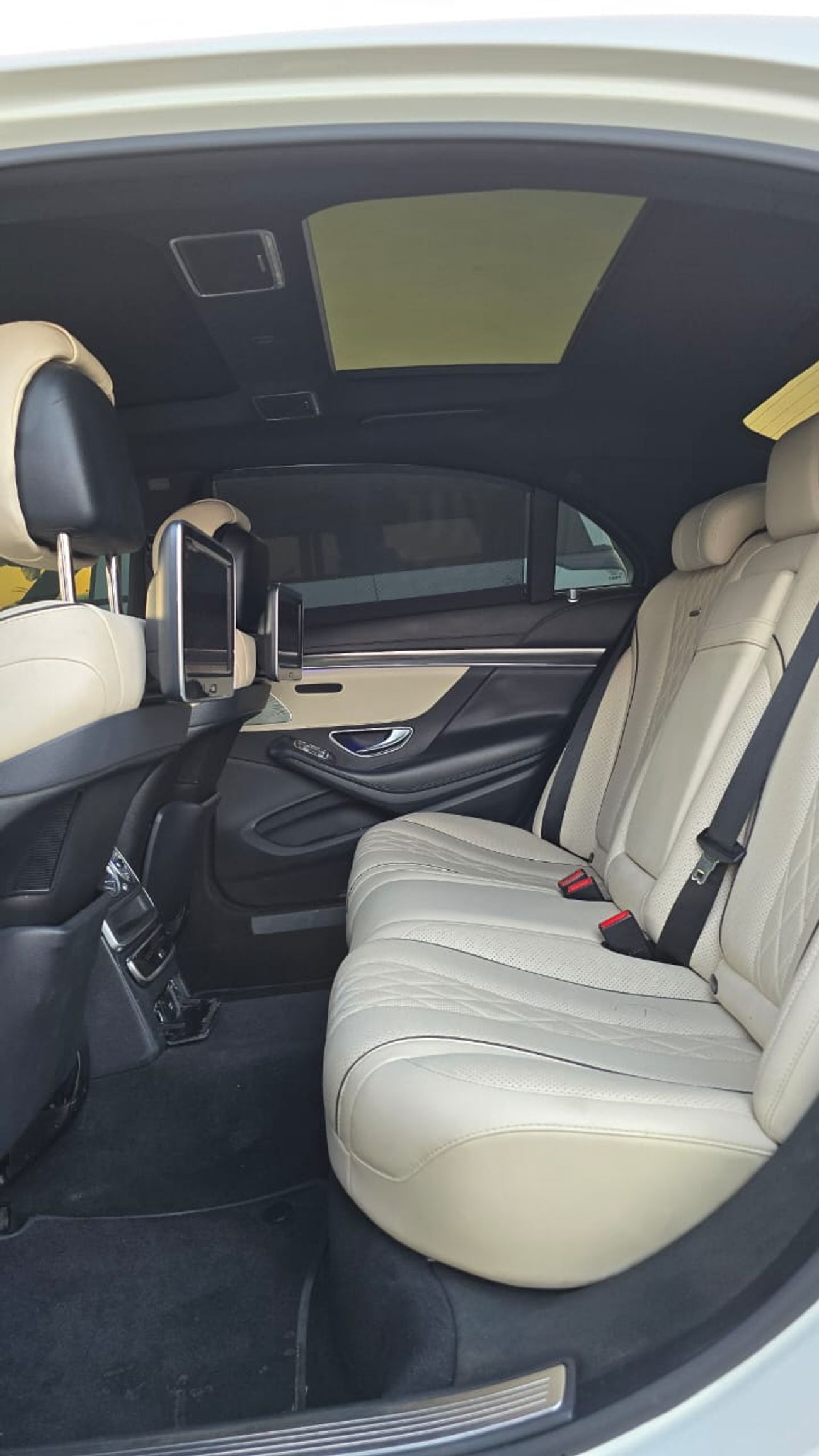 مرسيدس بنز S 550