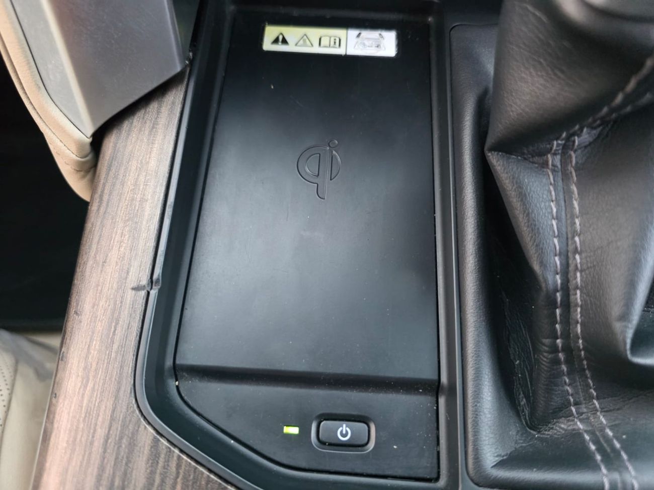 تويوتا لاند كروزر diesel 3.3 liter right hand drive in side beige sunroof leather seats