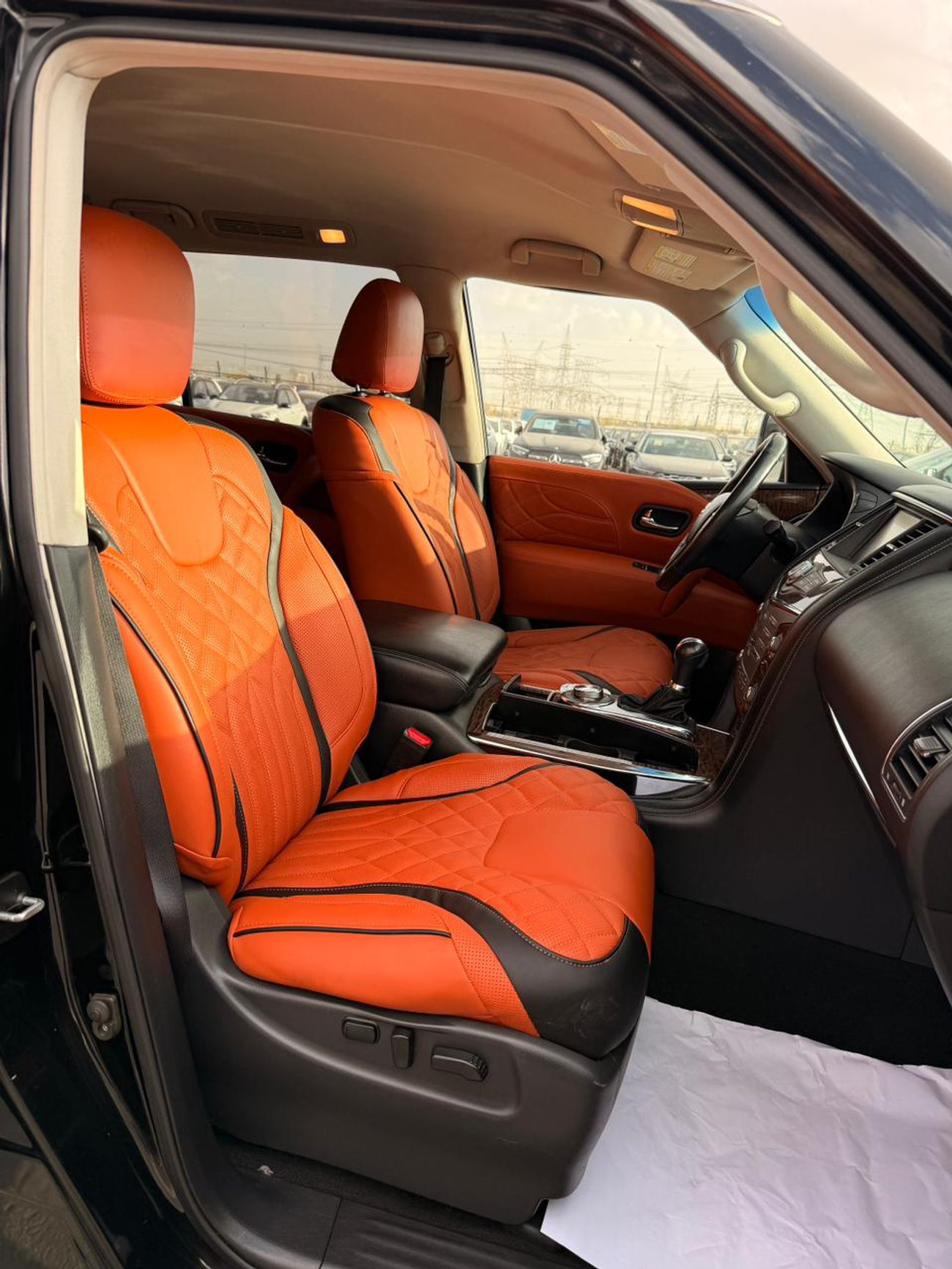 Nissan Armada 4WD 5.6 L Nismo