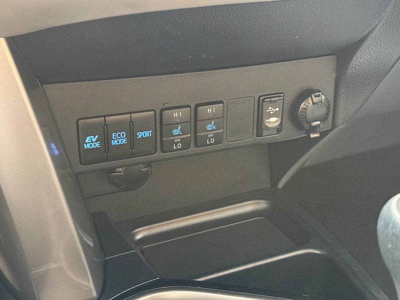 تويوتا راف ٤ 2018 TOYOTA RAV4 LIMITED HYBRID 360CAMERA FULL OPTIONS IMPORTED FROM USA