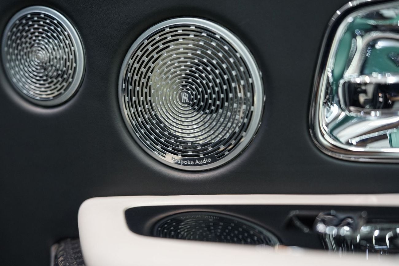 Rolls Royce Cullinan BLACK BADGE , Rear Entertainment, Bespoke Audio, Starlight, GCC Specs!!