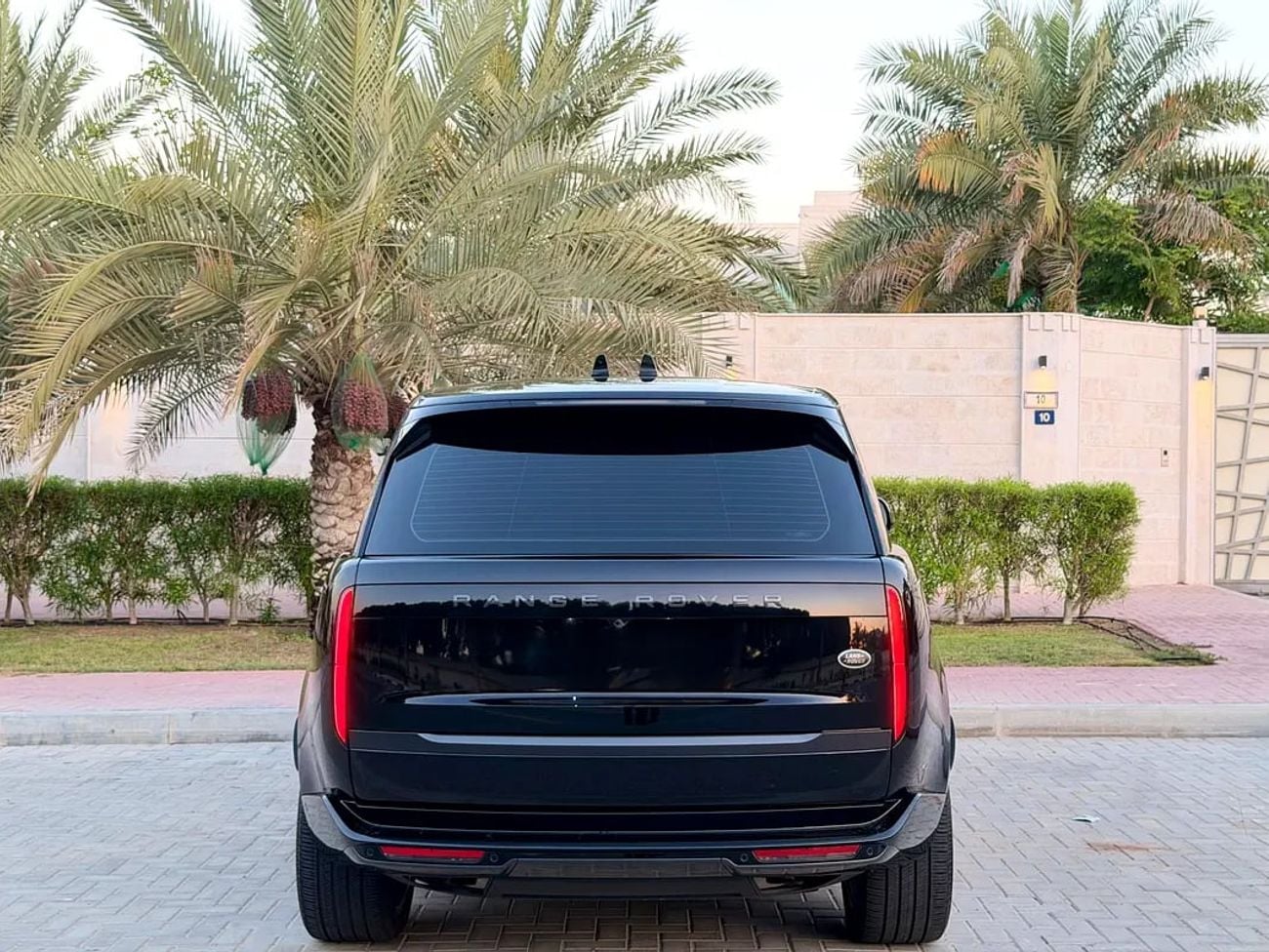 Land Rover Range Rover HSE P530 | GCC Specs | Low Mileage