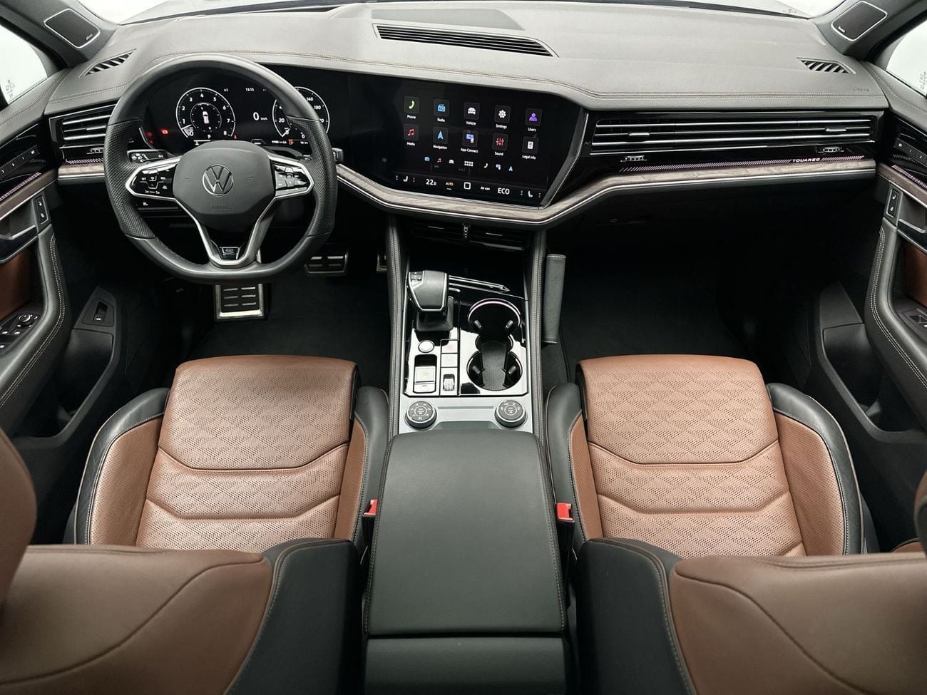 Volkswagen Touareg R-LINE VW Certified | The Ultimate Flagship SUV | Well Maintained