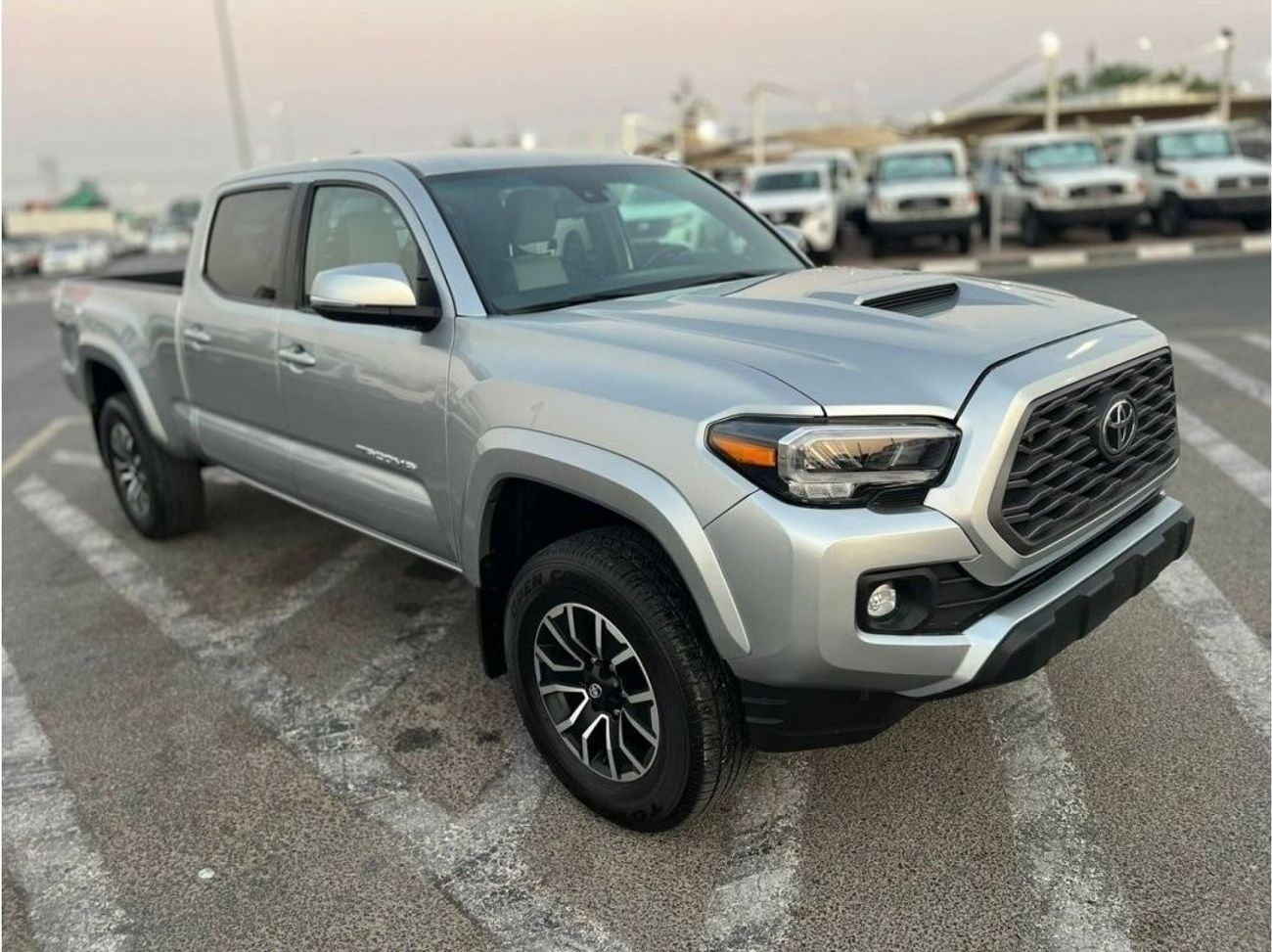Toyota Tacoma 2023 TOYOTA TACOMA TRD SPORT - 4X4 - CREW CAB -  4 Door - 5 Seater - 3.5 L - V6 - Gasoline/ Petrol ⛽