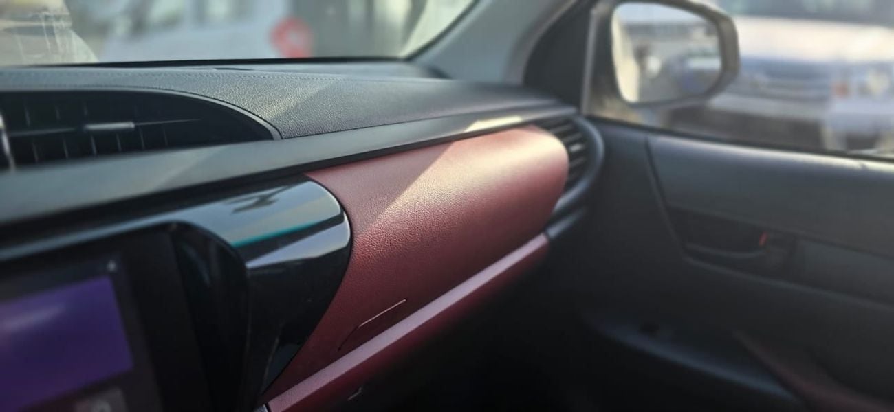 Toyota Hilux toyota hilux double cabin 4*2 Disesel 2.4 manual transmation