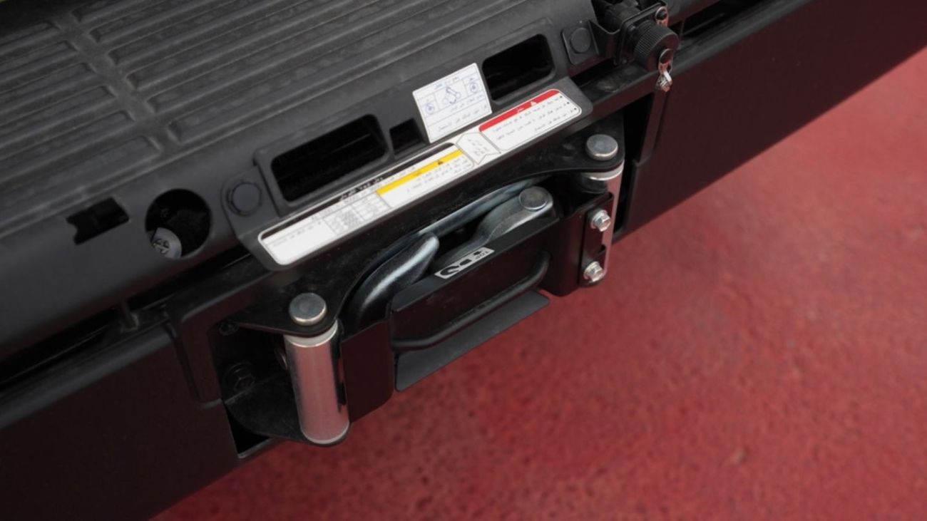 Toyota Land Cruiser Pick Up TOYOTA LC79 PICK-UP SINGLE CABIN 4.0L AUTOMATIC TRANSMISSION DOUBLE TANK 2024 FULL OPTION