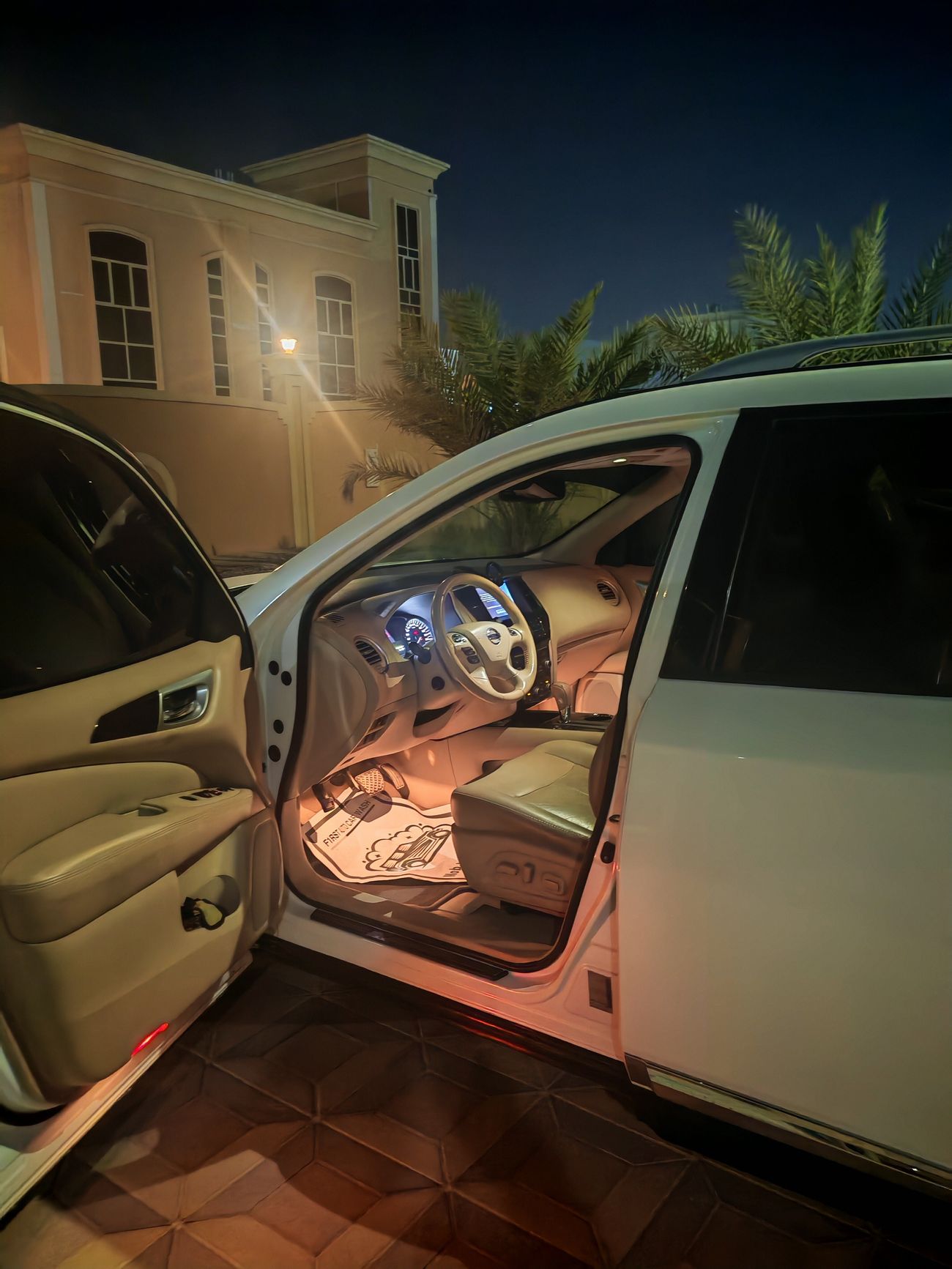 Nissan Pathfinder SV
