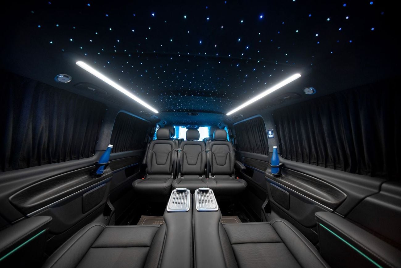 Mercedes Benz V300 AVANTGARDE Genuine Mercedes-Benz  VIP Captain's Seats | 2 Years International Warranty
