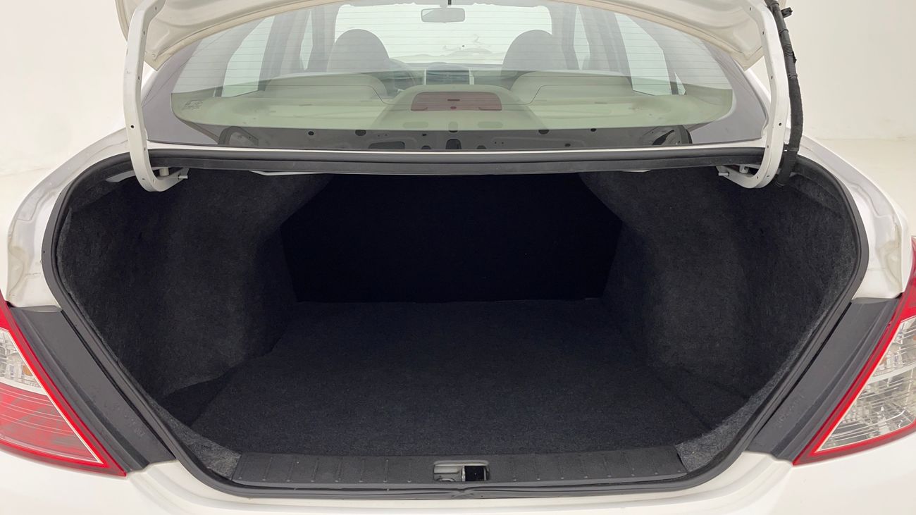 نيسان صني SV 1.5 | بدون دفعة مقدمة | اختبار قيادة مجاني للمنزل