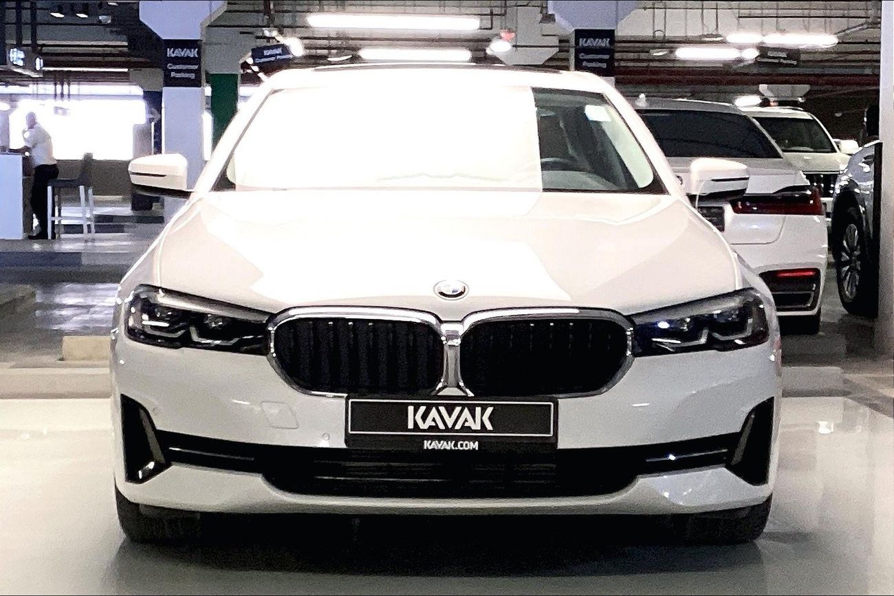 بي أم دبليو 520i Joy Edition | شامل الضمان | 0 ﺪﻔﻋﺓ ﺃﻮﻟﻯ