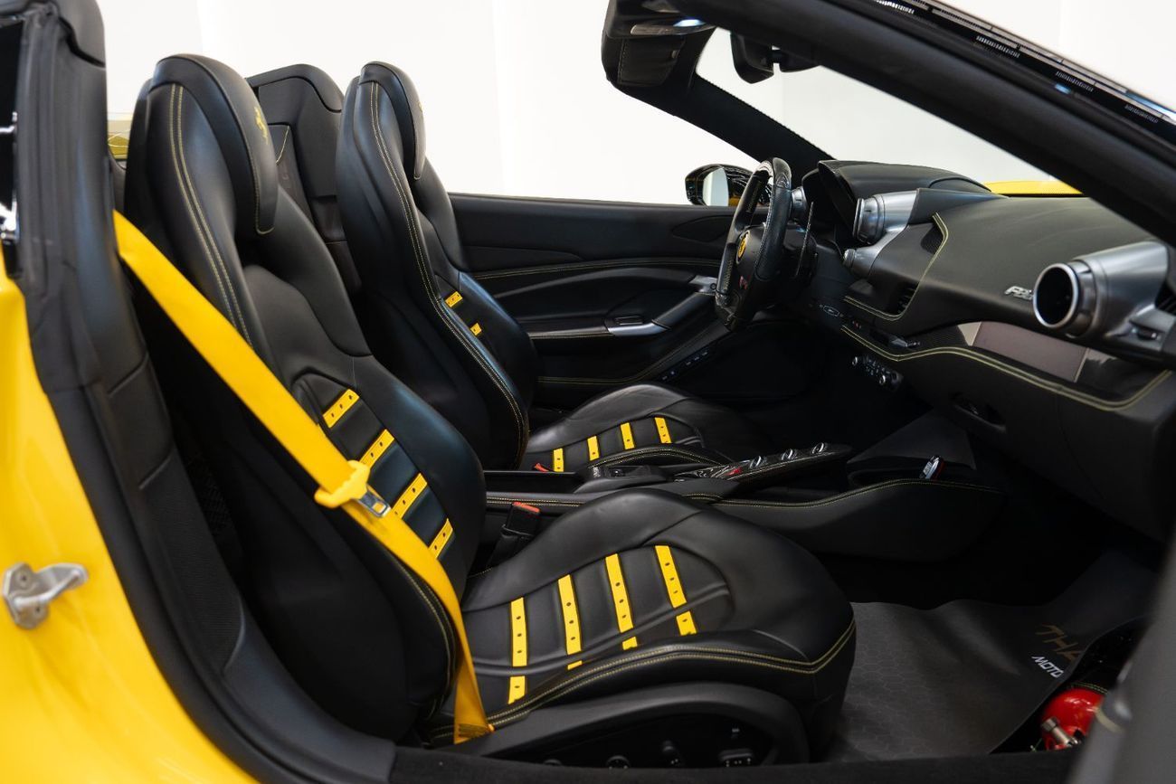 فيراري ف ٨ سبيدر - 2023 | 7 YRS SERVICE CONTRACT | FULL SERVICE HISTORY | GCC | LOW MILEAGE | PERFECT CONDITION