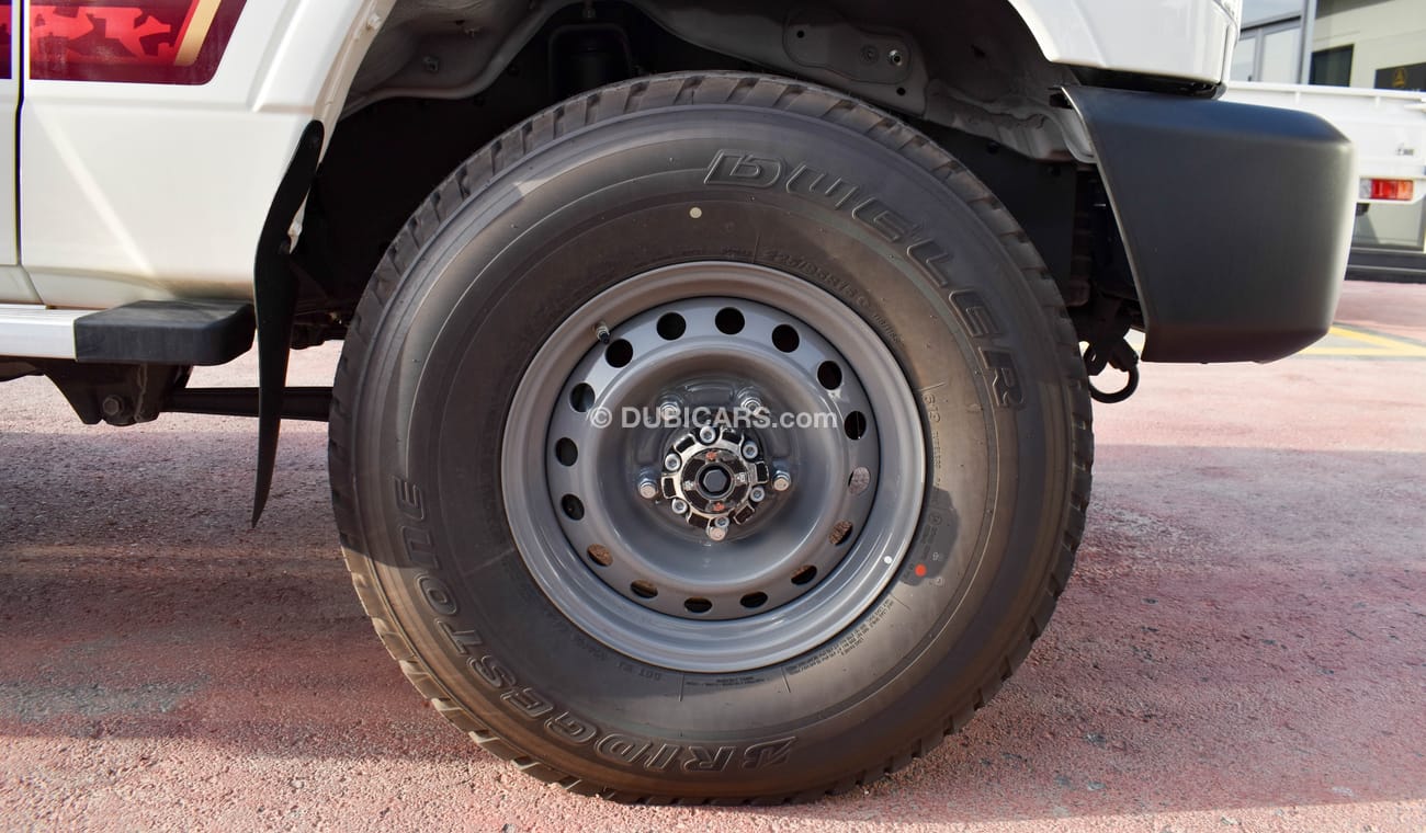 Toyota Land Cruiser Pick Up LC79 DC 4.5L V8 MT YM 2023