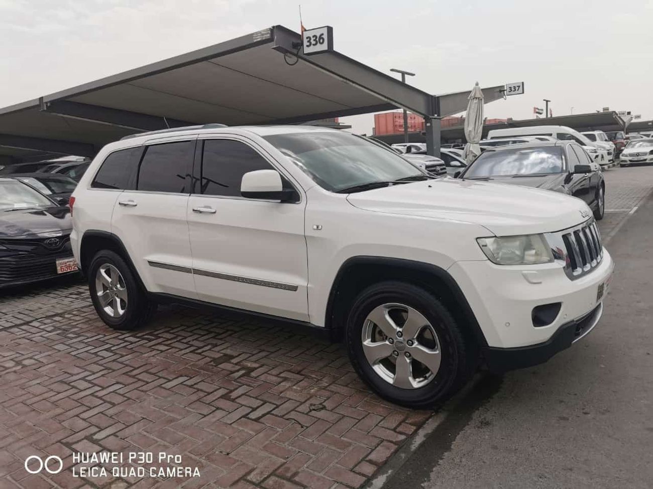 Jeep Cherokee sport 3.7L In excellent condition and requires no expenses