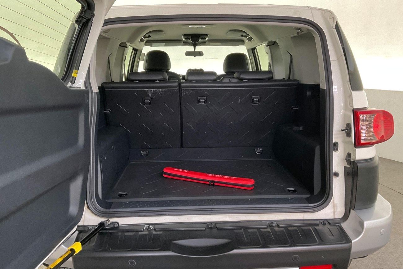 Toyota FJ Cruiser GXR | Guaranteed Warranty | 0 Down Payment