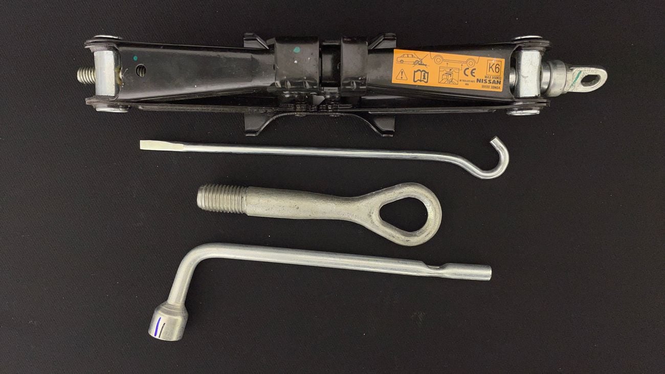 نيسان صني SV 1.5 | بدون دفعة مقدمة | اختبار القيادة في المنزل