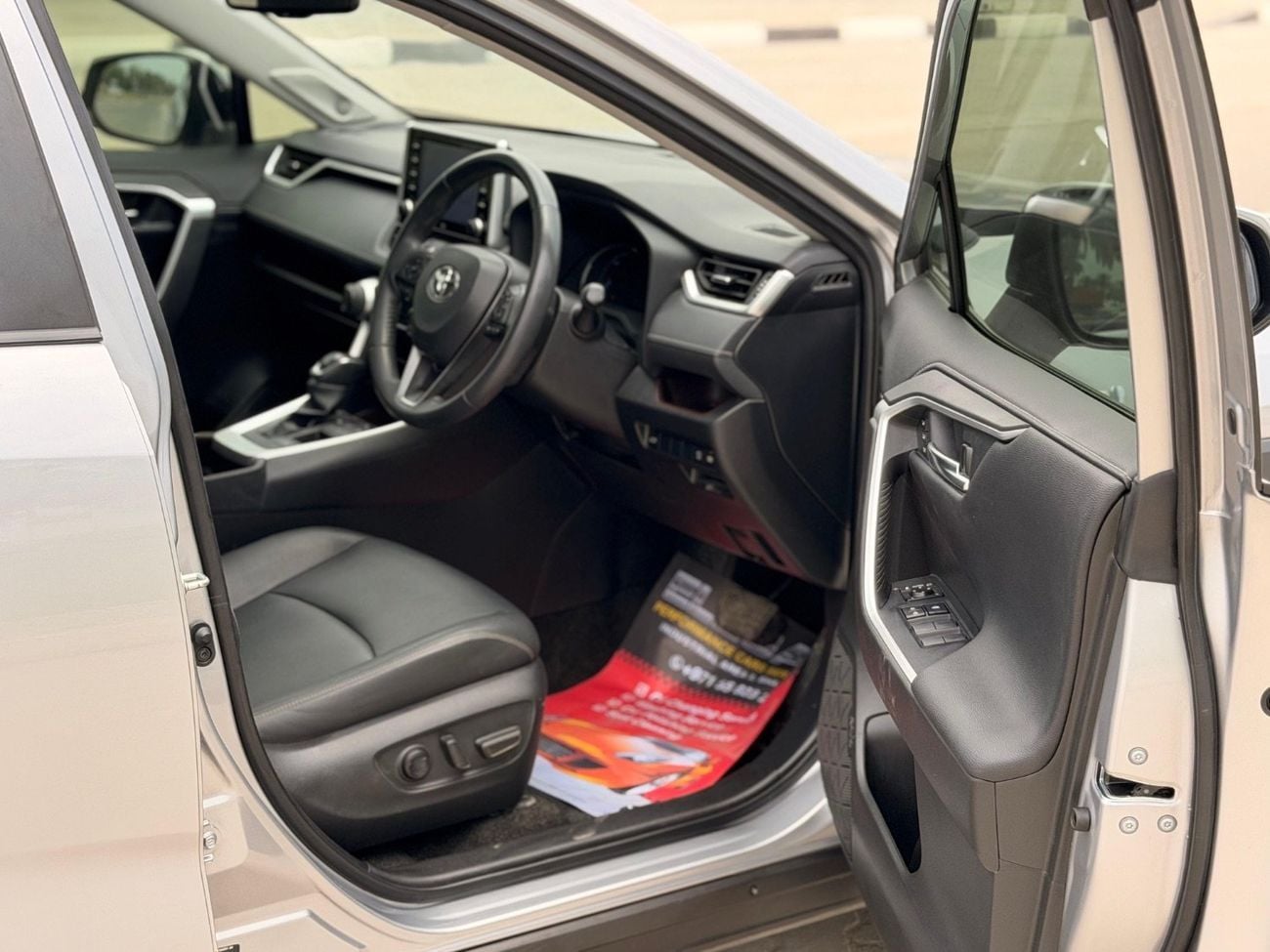 Toyota RAV4 LTD HEV Cruiser