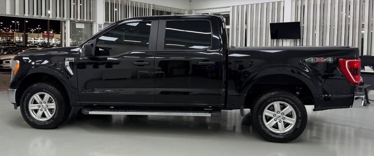 Ford F 150 XLT 5.0L Crew Cab Utility