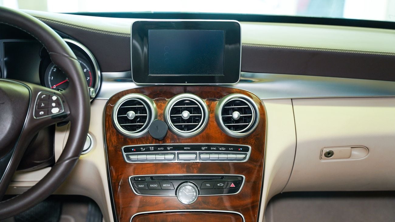 Mercedes Benz C200