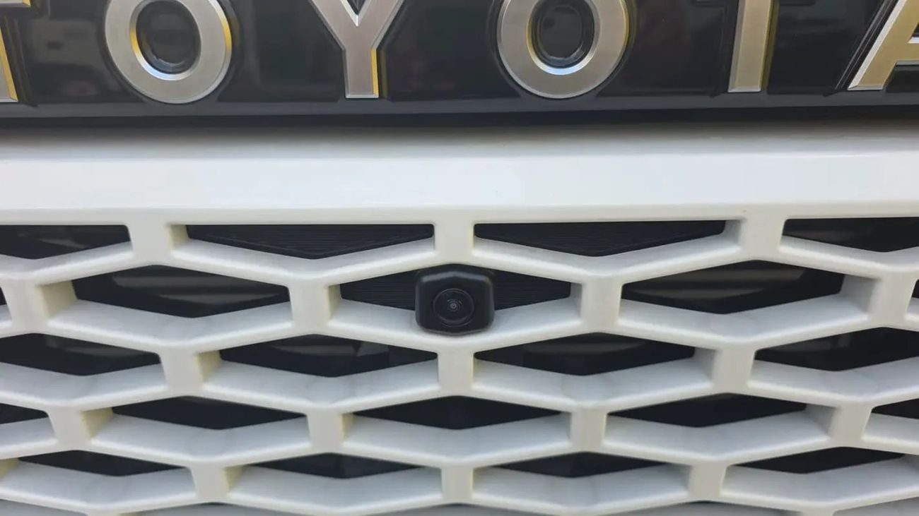 Toyota Hilux Hilux E 2.8L MT