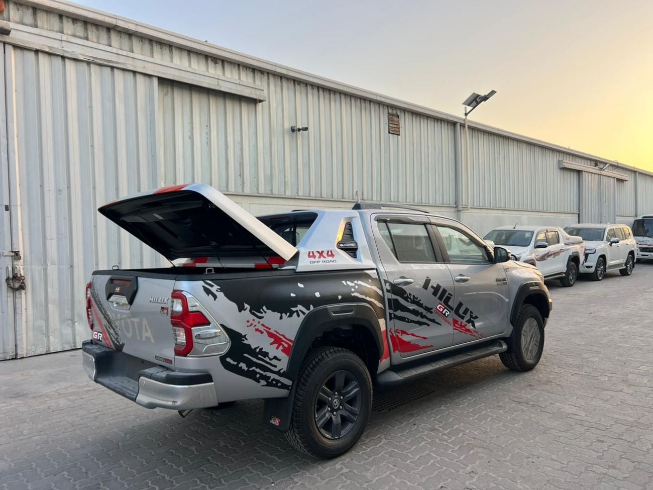 تويوتا هيلوكس TOYOTA HILUX 2.4L DIESEL GR-SPORTS 4X4 FULL OPTION MY 2026