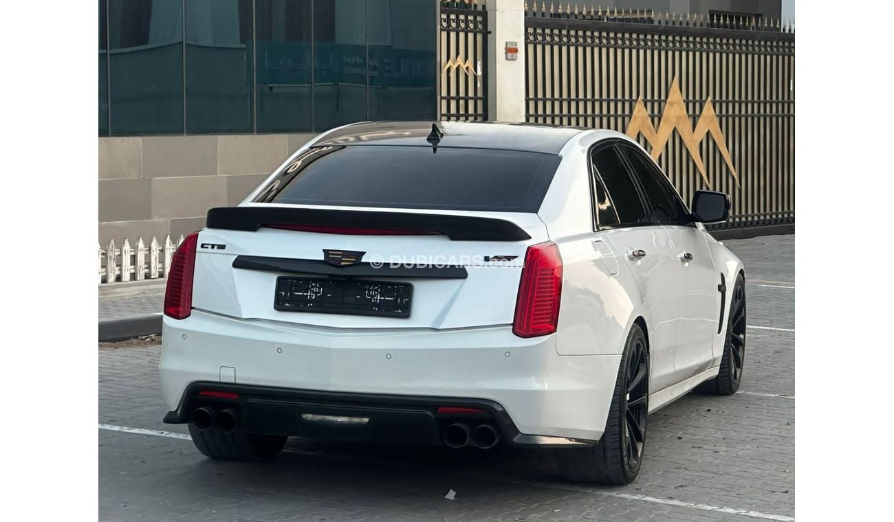 كاديلاك CTS V