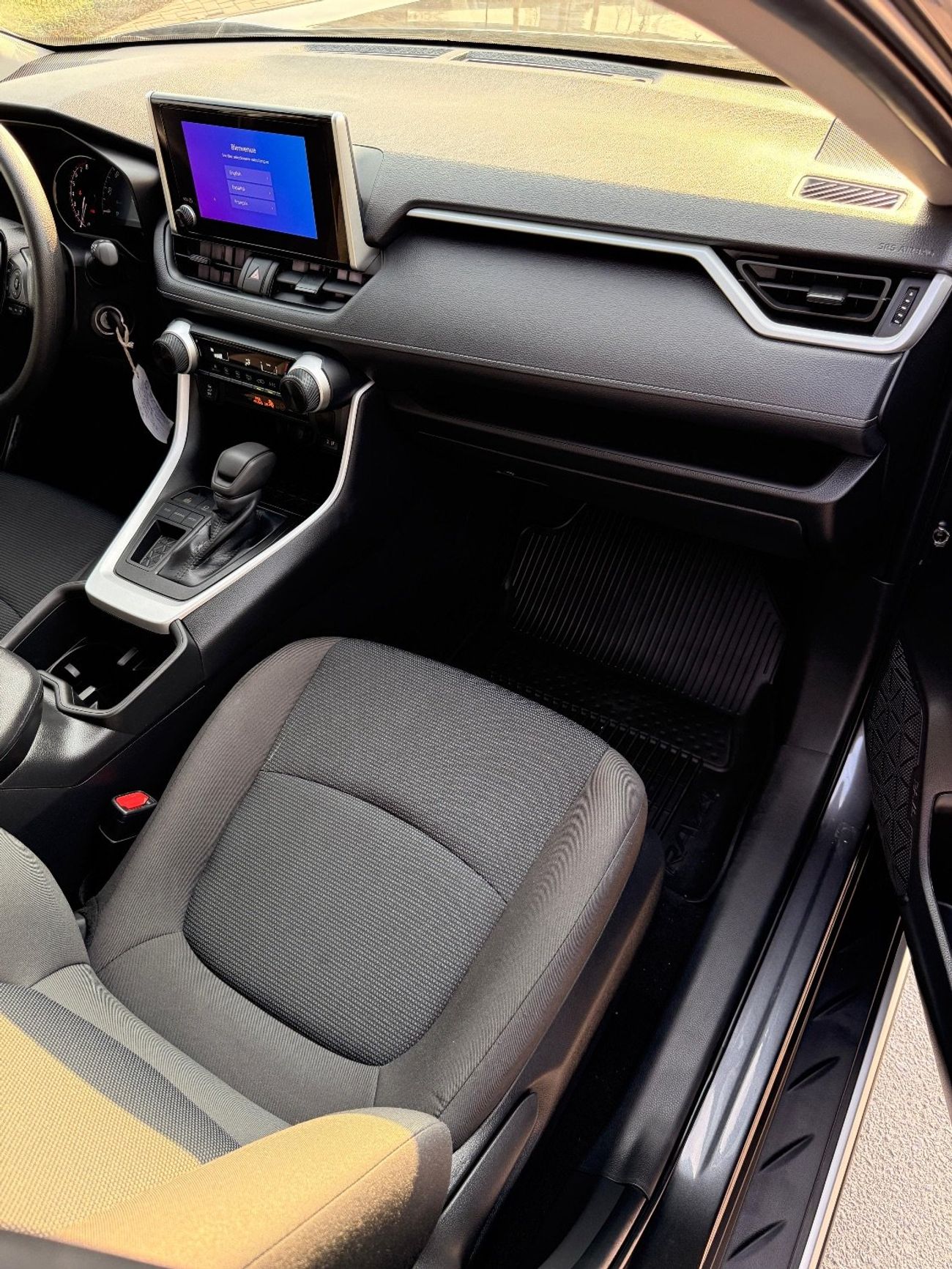 Toyota RAV4 2.5L (4WD) LE