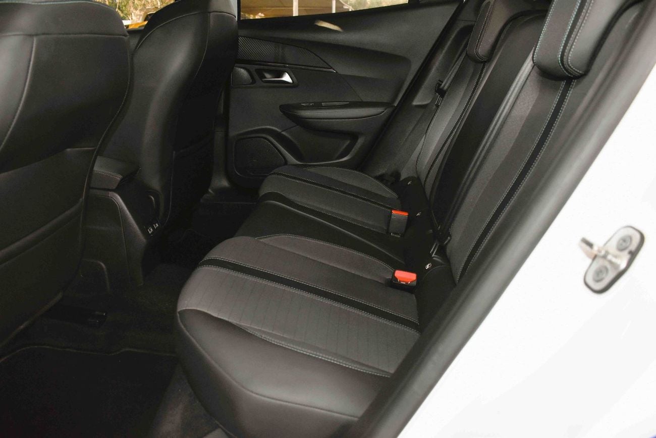 Peugeot 2008 ALLURE FROM AED 689 PM. MANUFACTURER WARRANTY INCLUDED!