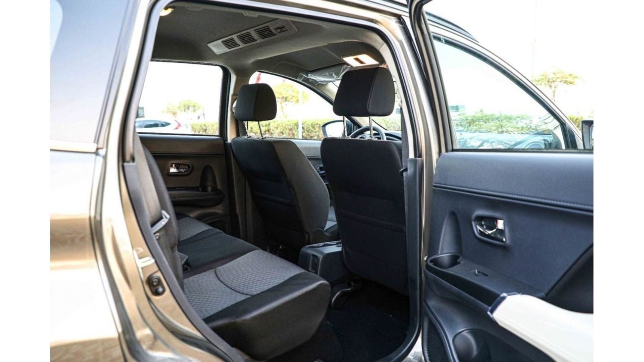 تويوتا راش تويوتا رش 1.5P 2023 - برونزي معدني من الداخل أسود