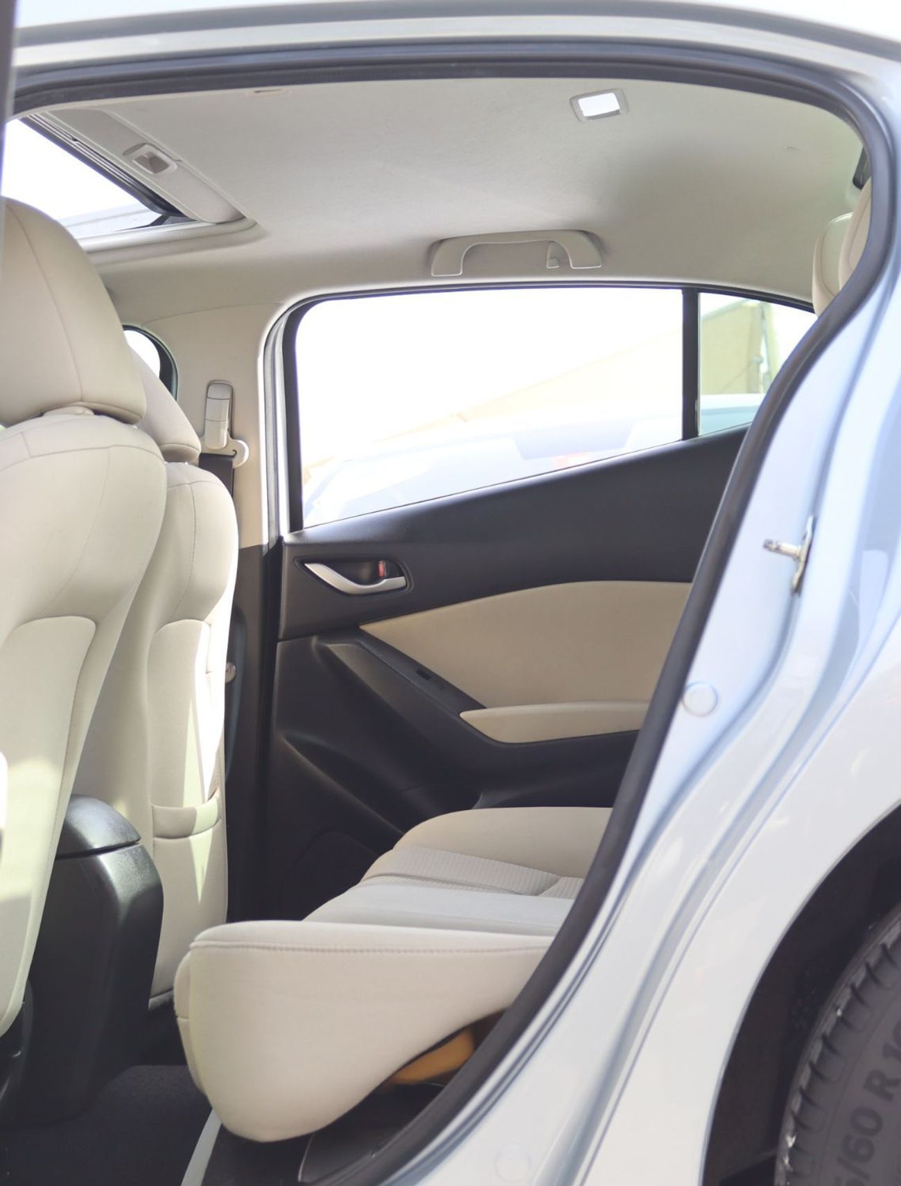 مازدا 3 سيارة مازدا 3 -موديل 2019 خليجى بدون حوادث وبحاله ممتازه بمحرك 1600 وممشى 90000 كيلومتر وبسعر 35000