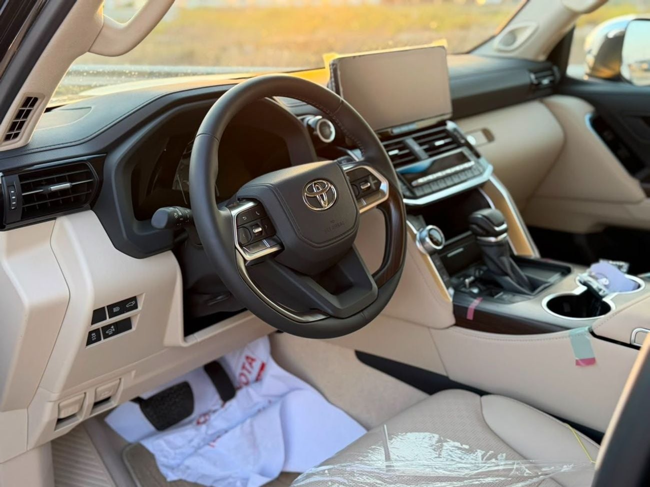تويوتا لاند كروزر VXR