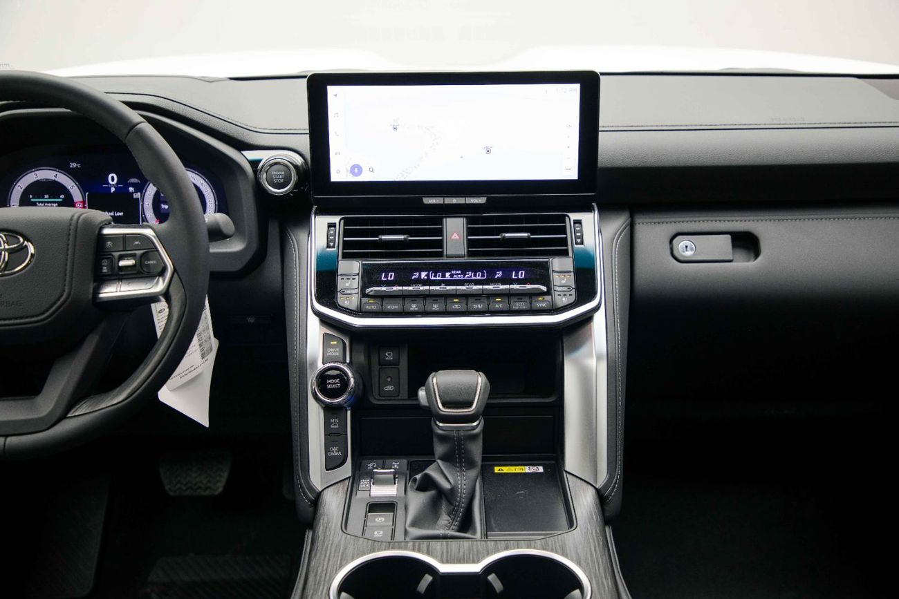 Toyota Land Cruiser VXR 3.5L – Precious White Pearl Inside Black and Dark Red | Export Only